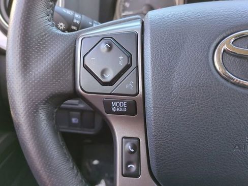 Used 2018 Toyota Tacoma SR5 image 23