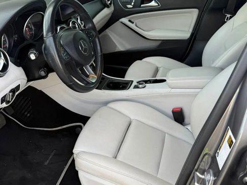 Used 2019 Mercedes-Benz GLA 250 w/ Premium Package image 11