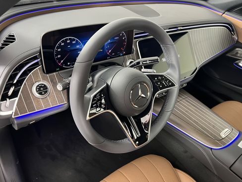 New 2026 Mercedes-Benz E 350 4MATIC Sedan image 18