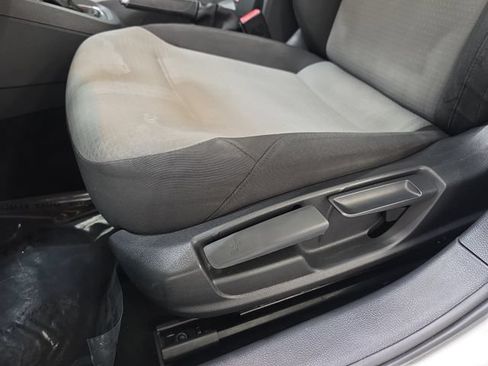 Used 2017 Volkswagen Jetta S w/ Jetta S Cold Weather Package FWD image 29