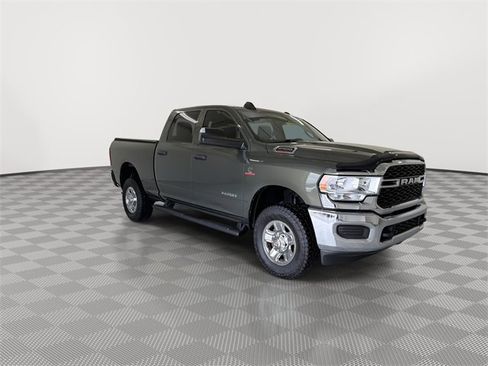 Used 2022 RAM 2500 Tradesman w/ Chrome Appearance Group image 13
