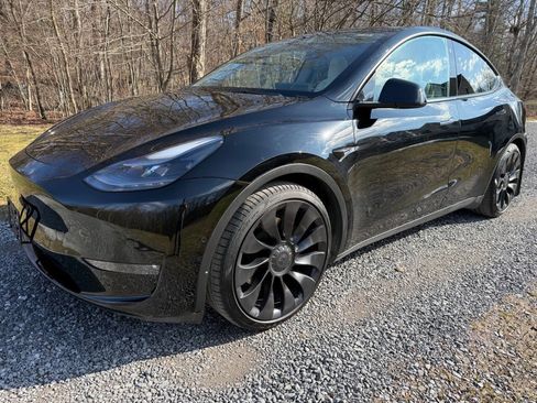 Used 2022 Tesla Model Y Performance image 2