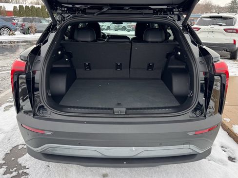 Used 2025 Chevrolet Blazer EV LT image 9