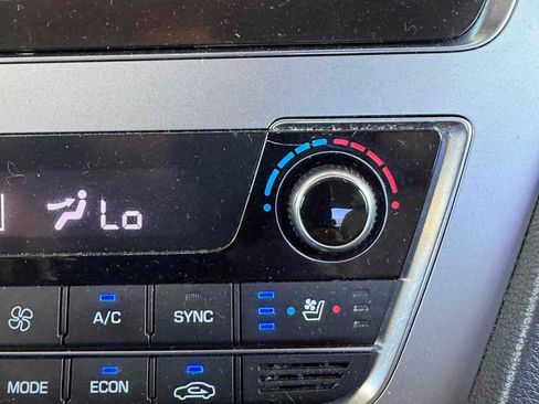 Used 2016 Hyundai Sonata Limited FWD image 12