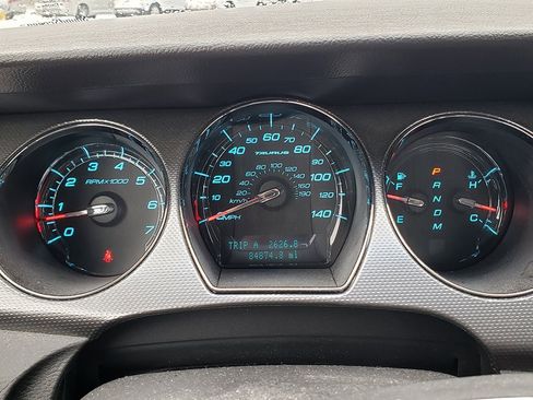 Used 2010 Ford Taurus SEL image 10