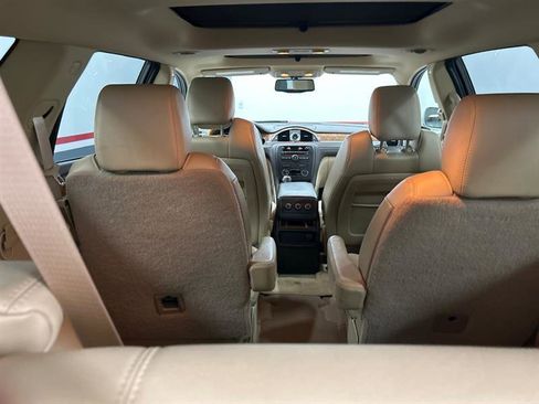 Used 2011 Buick Enclave CXL image 11