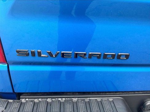 Used 2024 Chevrolet Silverado 1500 Custom Trail Boss w/ LPO, Dark Essentials Package AWD/4WD image 11