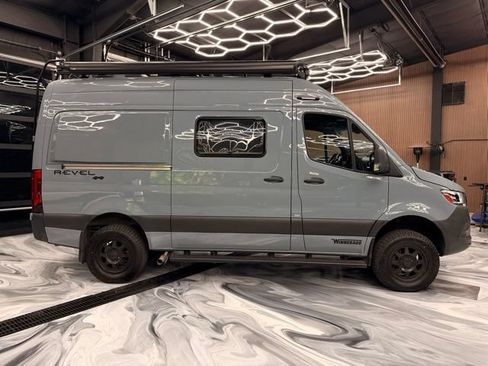 Used 2022 Mercedes-Benz Sprinter 2500 image 3