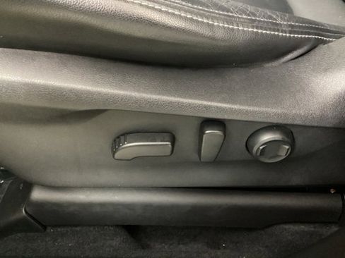 Used 2021 Subaru Ascent Limited w/ Technology Package image 14