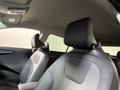 New 2026 Kia Niro EX image 22