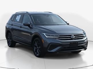 Used 2023 Volkswagen Tiguan SE video 2