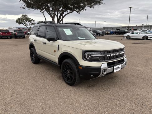 Used 2025 Ford Bronco Sport Badlands w/ Badlands Tech Package AWD/4WD image 5