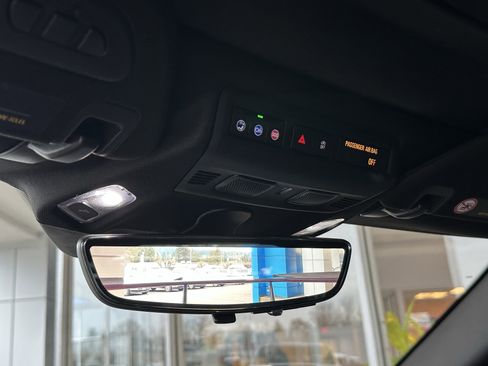 Used 2022 Chevrolet Corvette 2LT w/ Z51 Performance Package image 19