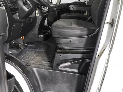 Used 2021 RAM ProMaster 2500 image 23