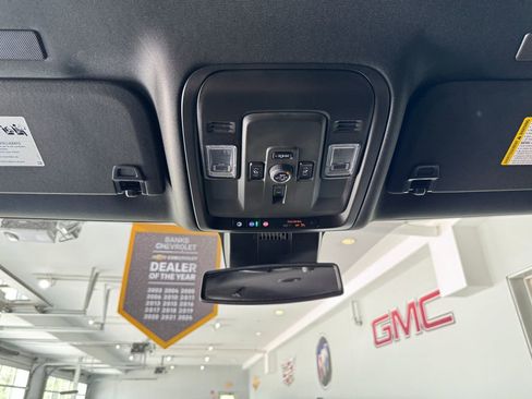 Certified 2025 GMC Yukon XL Denali AWD/4WD image 29