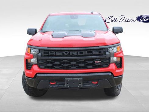 Used 2025 Chevrolet Silverado 1500 Custom Trail Boss AWD/4WD image 2