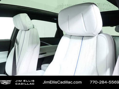New 2026 Cadillac Lyriq Luxury RWD image 5