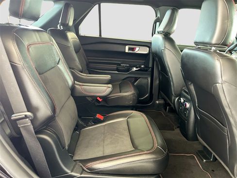 Used 2022 Ford Explorer ST-Line image 29