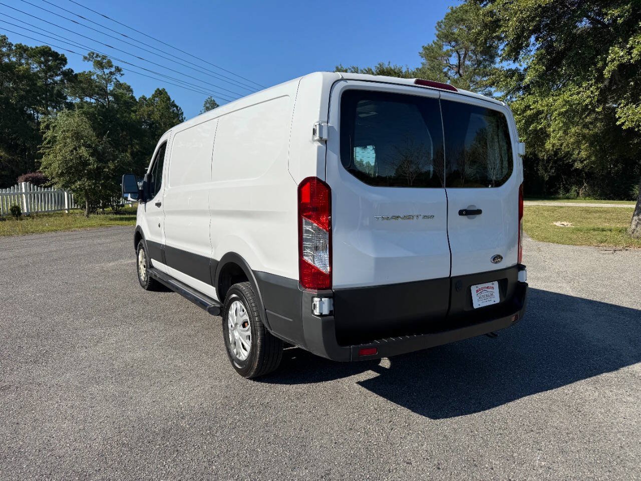 Used 2022 Ford Transit 250 Low Roof w/ Exterior Upgrade Package RWD image 31