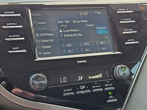 Used 2020 Toyota Camry SE FWD image 14