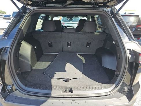 Used 2025 Chevrolet Equinox LT AWD/4WD image 16