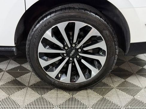 Used 2023 Lincoln Navigator L Reserve AWD/4WD image 11