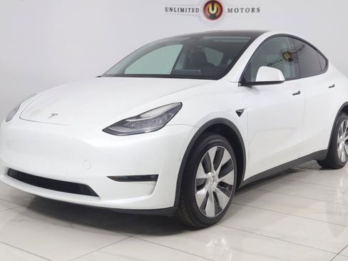 Used 2021 Tesla Model Y Long Range image 5