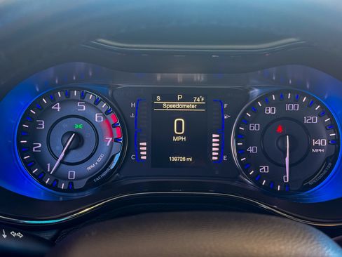 Used 2016 Chrysler 200 S FWD image 11