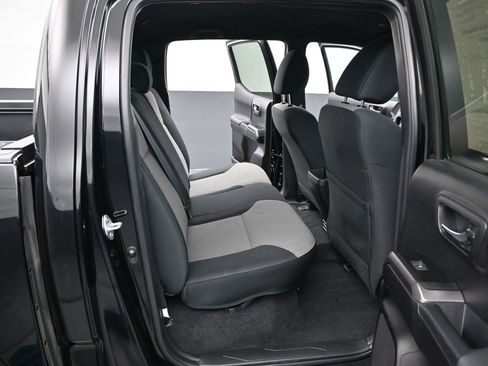 Used 2023 Toyota Tacoma TRD Off-Road image 29