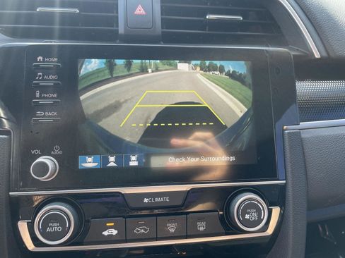 Used 2019 Honda Civic Sport image 19
