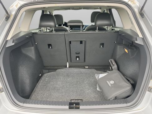 Used 2022 Volkswagen Taos SE FWD image 21