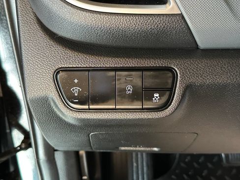 Used 2024 Kia Seltos LX AWD/4WD image 18