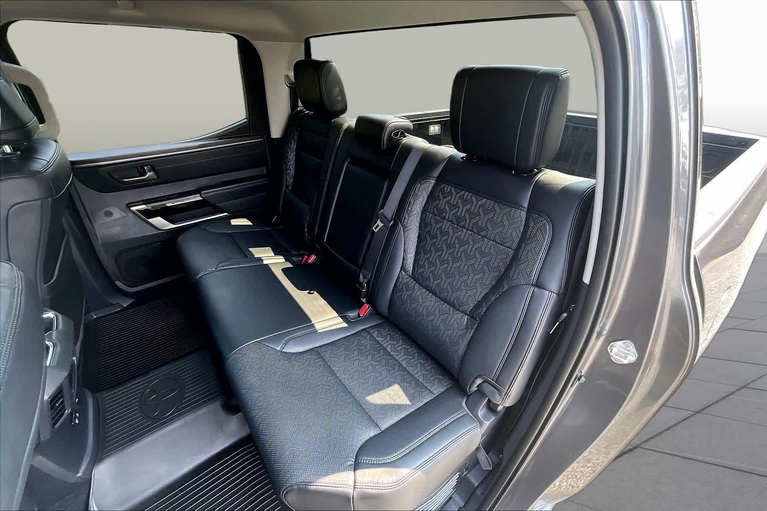 Used 2024 Toyota Tundra Limited AWD/4WD image 40