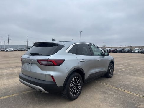 Used 2023 Ford Escape Active image 14