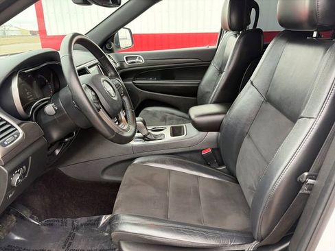 Used 2018 Jeep Grand Cherokee Altitude AWD/4WD image 23