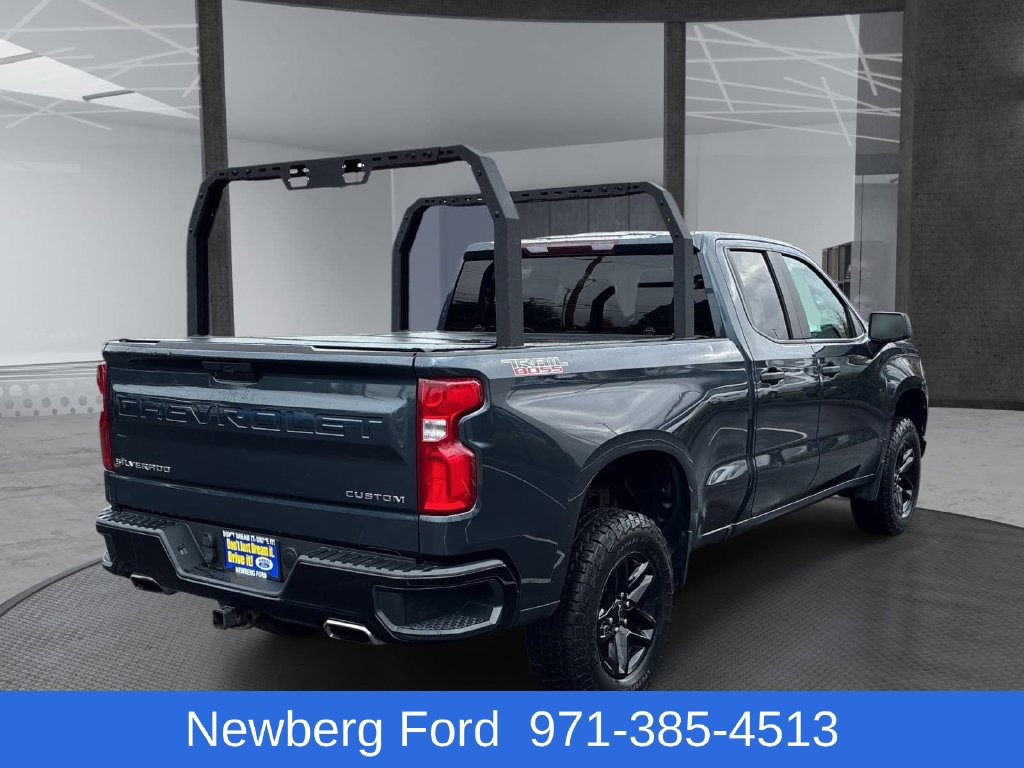 Used 2019 Chevrolet Silverado 1500 Custom Trail Boss w/ Custom Convenience Package AWD/4WD image 5