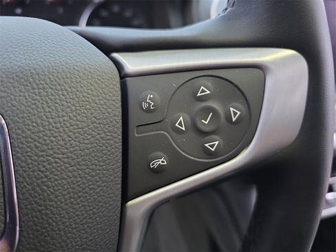 Used 2023 GMC Acadia SLT w/ Preferred Package image 19