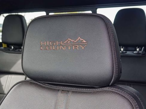 Used 2022 Chevrolet Silverado 1500 High Country w/ Technology Package image 24