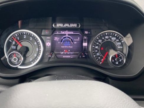 Used 2024 RAM 1500 Laramie image 18
