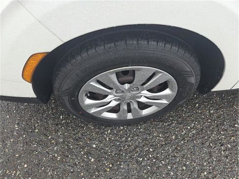 Used 2020 Kia Soul LX image 12