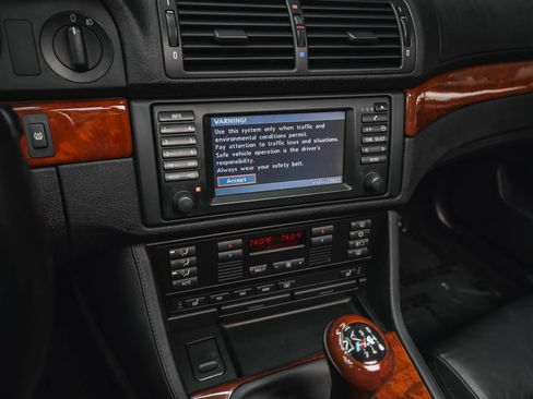 Used 2003 BMW M5 image 52