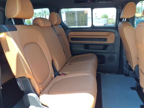 Used 2025 Volkswagen ID. Buzz Pro S RWD image 15