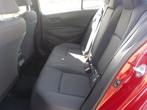 Used 2025 Toyota Corolla LE image 9