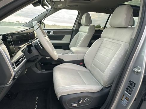 Used 2024 Hyundai Santa Fe Limited FWD image 4