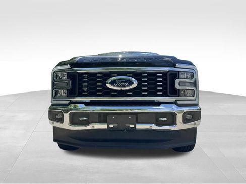 Used 2023 Ford F350 Lariat w/ Lariat Ultimate Package AWD/4WD image 4