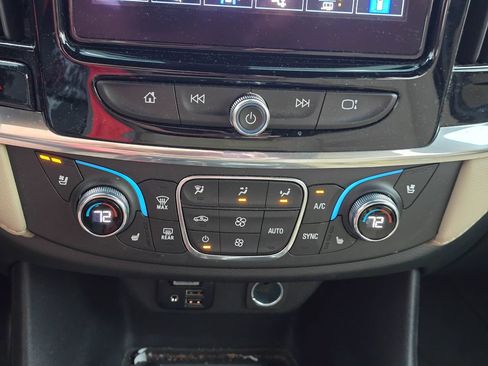 Used 2023 Chevrolet Traverse Premier w/ LPO, Floor Liner Package AWD/4WD image 18
