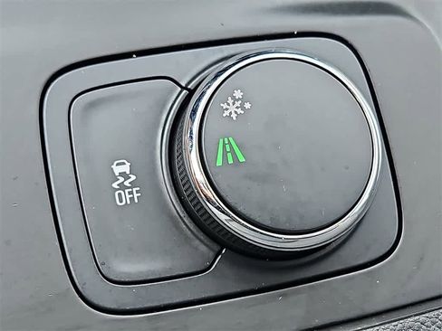 Used 2020 Chevrolet Traverse LT image 20