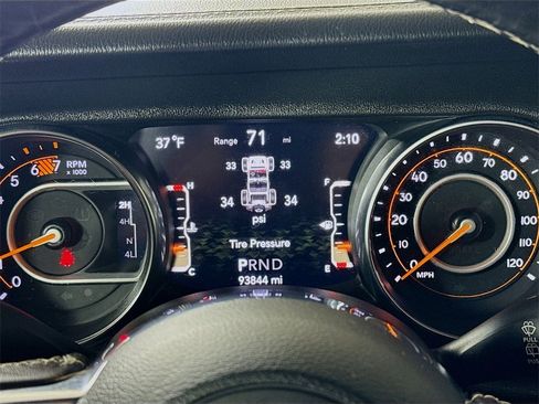 Used 2019 Jeep Wrangler Unlimited Sahara w/ Cold Weather Group image 12