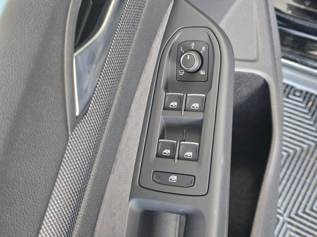 New 2026 Volkswagen GTI SE FWD image 21
