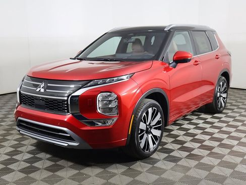 New 2025 Mitsubishi Outlander SEL image 14